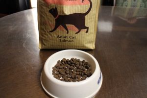 シンプリーキャットフードの栄養成分と安全性の口コミ評判
